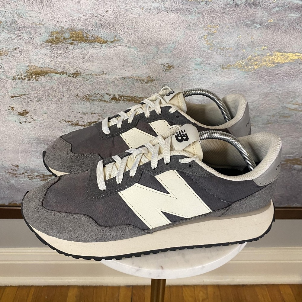 New Balance 237 Shoes Womens Size 11 Gray Suede Platform Sneakers WS237DG1